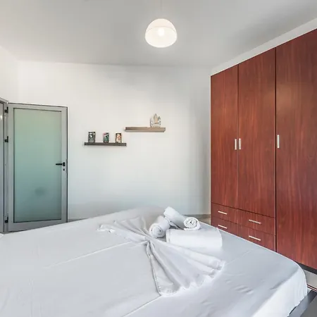 Apartment Coastal Comfort By Premium Selection Durres