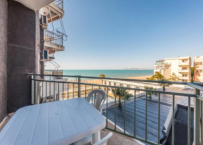 Apartment Coastal Comfort By Premium Selection